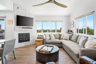  933 Hygeia Avenue, Encinitas, CA 92024 - Photo 1