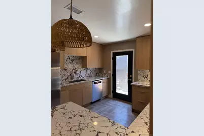  519 Camelot Dr, Oceanside, CA 92054 - Photo 10