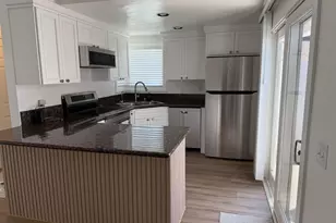 318 Riverview Way, Oceanside, CA 92057 - Photo 2