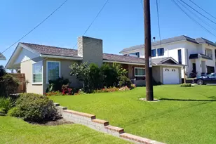3417 Hugo St, San Diego, CA 92106 - Photo 2