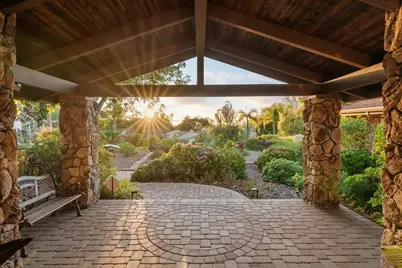  15943 Ranch Hollow Rd, Poway, CA 92064 - Photo 2