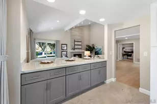 1728 Caminito Ardiente, La Jolla, CA 92037 - Photo 8