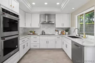 1728 Caminito Ardiente, La Jolla, CA 92037 - Photo 6