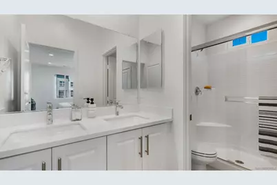  329 Ocotillo Gl, Escondido, CA 92025 - Photo 8