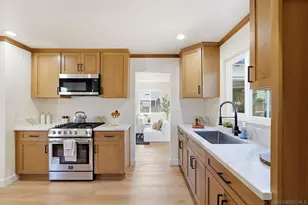 8262 Beaver Lake Dr, San Diego, CA 92119 - Photo 8