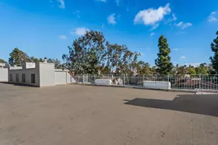 8332 Regents Rd, San Diego, CA 92122 - Photo 30