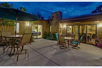  871 Gage Dr, San Diego, CA 92106 - Photo 4