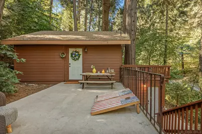  625 Cottage Grove Rd, Lake Arrowhead, CA 92352 - Photo 10