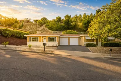  3746 Gail Dr, Oceanside, CA 92056 - Photo 2