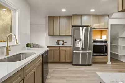  7001 Almaden Ln, Carlsbad, CA 92009 - Photo 10