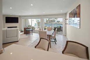 8 Antigua Ct, Coronado, CA 92118 - Photo 12