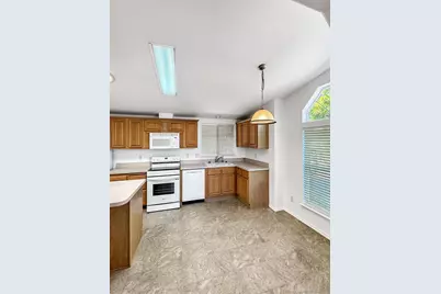  8975 Lawrence Welk Dr #135, Escondido, CA 92026 - Photo 10