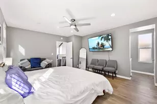 737 Whiting Ct, San Diego, CA 92109 - Photo 28