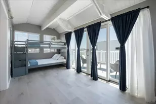 737 Whiting Ct, San Diego, CA 92109 - Photo 32