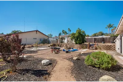  1242 Hillcrest Lane, Fallbrook, CA 92028 - Photo 50