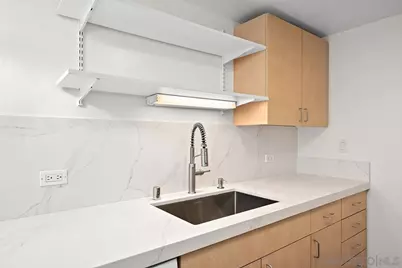  425 W Beech Street #721, San Diego, CA 92101 - Photo 14