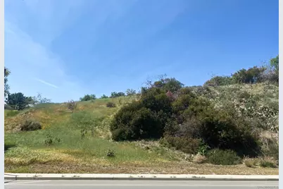  16 Esperanza Drive #16, La Verne, CA 91750 - Photo 2