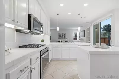  731 Dry Creek Dr, Chula Vista, CA 91914 - Photo 8