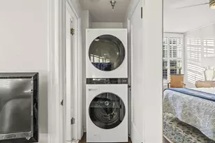 702 Ash St, San Diego, CA 92101 - Photo 24