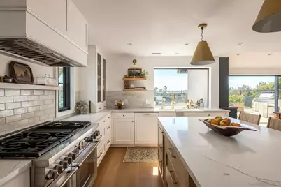  2253 Lagoon View, Cardiff by the Sea, CA 92007 - Photo 8