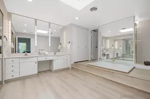 8233 Caminito Maritimo, La Jolla, CA 92037 - Photo 12