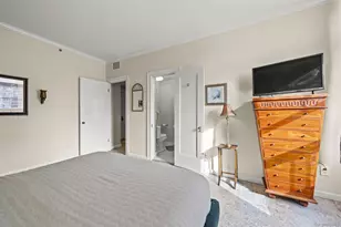 702 Ash St, San Diego, CA 92101 - Photo 18
