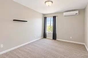 5252 Balboa Arms Dr, San Diego, CA 92117 - Photo 10