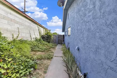 5562 Division, San Diego, CA 92114 - Photo 32