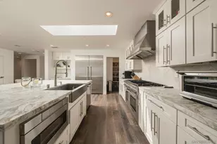 5431 Candlelight Dr, La Jolla, CA 92037 - Photo 14