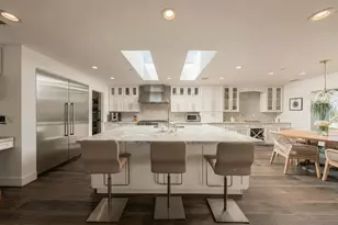 5431 Candlelight Dr, La Jolla, CA 92037 - Photo 12