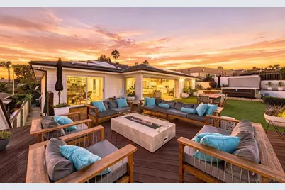  5431 Candlelight Drive, La Jolla, CA 92037 - Photo 4