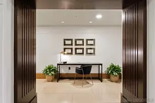 700 W E St, San Diego, CA 92101 - Photo 32