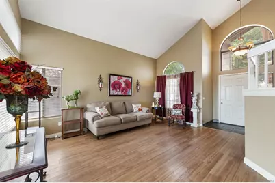  24509 Pantera Ct, Murrieta, CA 92562 - Photo 2