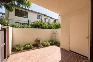 4210 Porte de Palmas, San Diego, CA 92122 - Photo 6