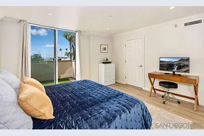  7509 Draper #210, La Jolla, CA 92037 - Photo 14