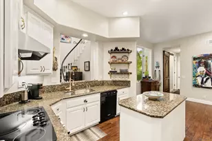 9757 Keeneland Row, La Jolla, CA 92037 - Photo 14