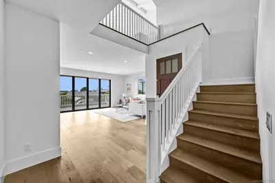  7209 Fay Ave, La Jolla, CA 92037 - Photo 2