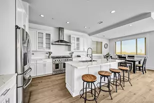 7209 Fay Ave, La Jolla, CA 92037 - Photo 4