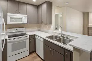 580 Camino De La Reina, San Diego, CA 92108 - Photo 16