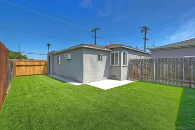  905 W Washington Ave, El Cajon, CA 92020 - Photo 2