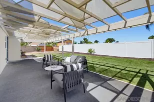 2718 Powhatan Ave, San Diego, CA 92117 - Photo 32