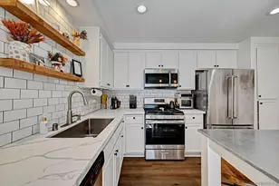 10832 Macouba Pl, San Diego, CA 92124 - Photo 14
