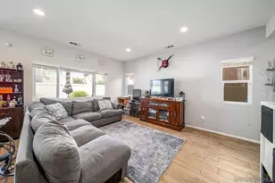 337 Dun Blazer Wy, Fallbrook, CA 92028 - Photo 8