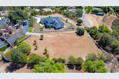  6100 Twin Country Lane #1, Fallbrook, CA 92028 - Photo 1