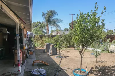 580 Kit, Hemet, CA 92543 - Photo 8