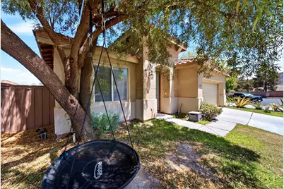  120 Estancia Way, Hemet, CA 92545 - Photo 2
