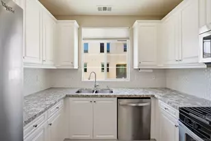 16320 Veridian Cir, San Diego, CA 92127 - Photo 8