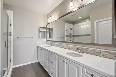  16320 Veridian Cir, San Diego, CA 92127 - Photo 12
