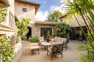 1040 Crest Dr, Encinitas, CA 92024 - Photo 22