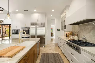  1040 Crest Dr, Encinitas, CA 92024 - Photo 16